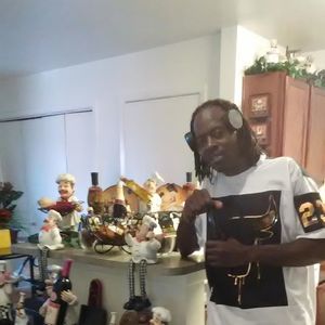 Meet your Posher, Ray